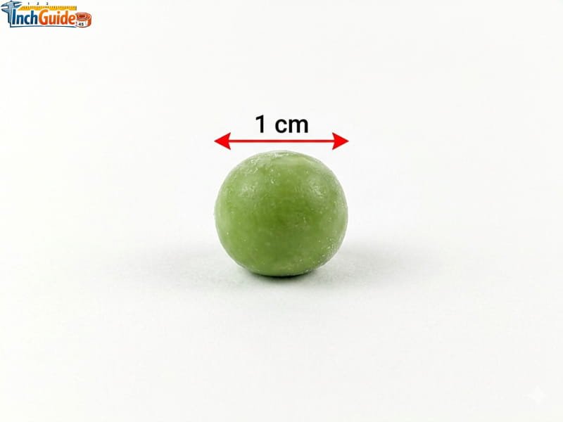 how big is 1 cm